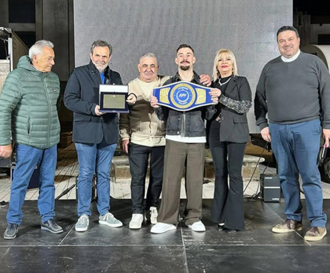DARIO SAPONE PREMIAZIONE DUGENTA